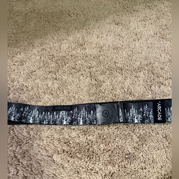 Arcade Monochrome Forest Belt - Picture 1 of 2